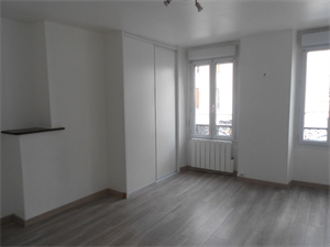 appartement à la location -   77000  MELUN, surface 24 m2 location appartement - APR667505